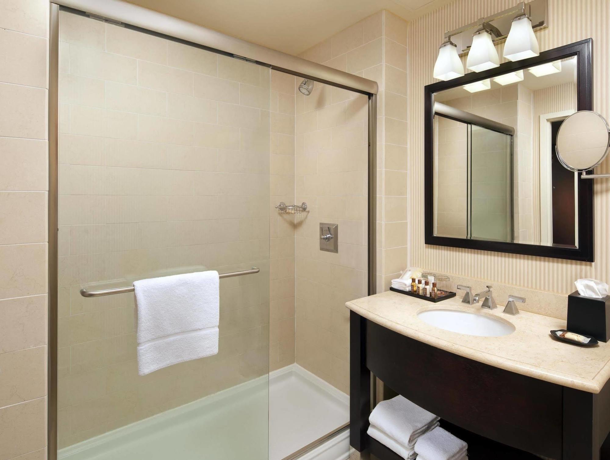 Sheraton Garden Grove-Anaheim South Exterior foto